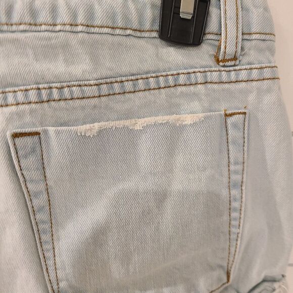 Signature 8 High-Rise Distressed White Denim Shorts Size Large - Picture 7 of 12